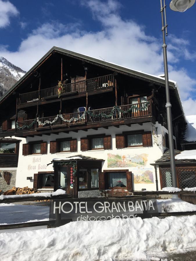 Hotel Gran Baita غريسوني سان جان المظهر الخارجي الصورة