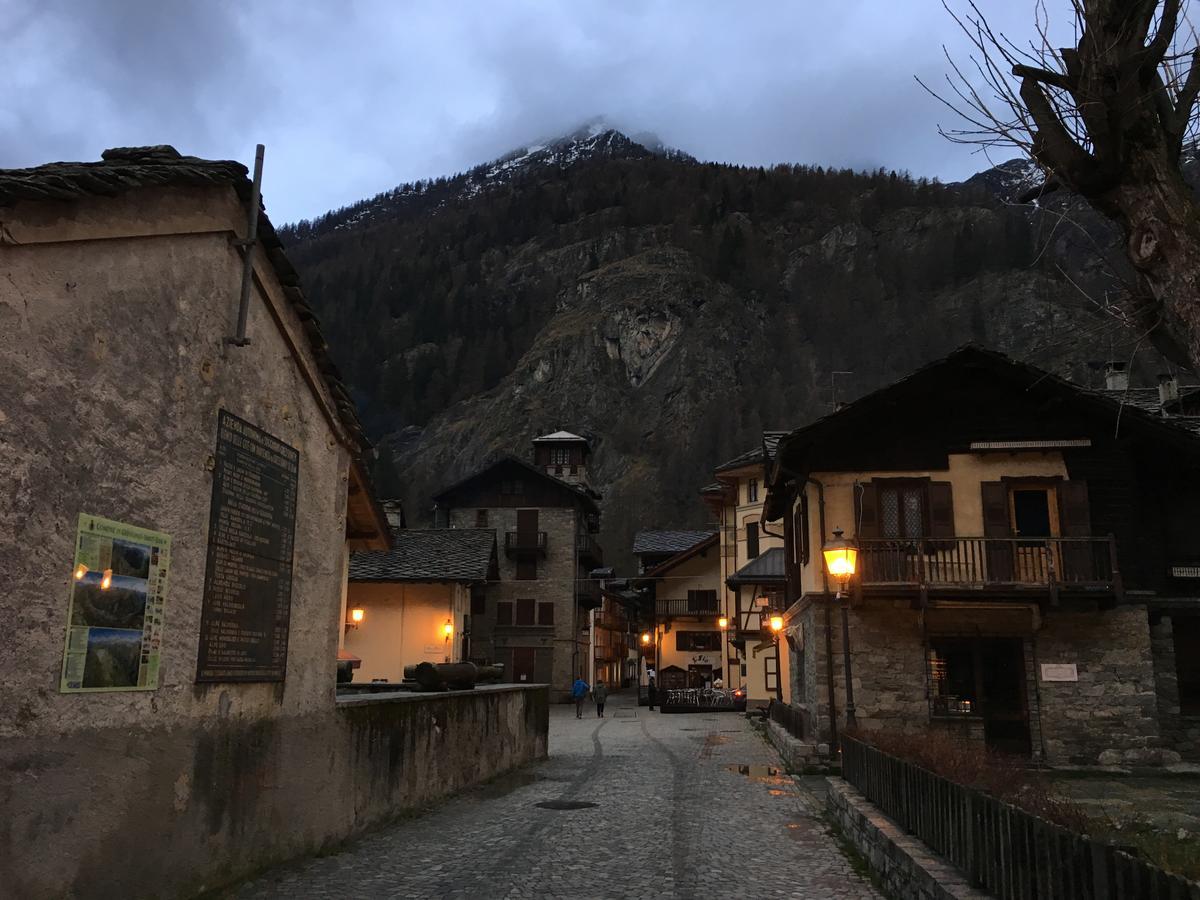 Hotel Gran Baita غريسوني سان جان المظهر الخارجي الصورة