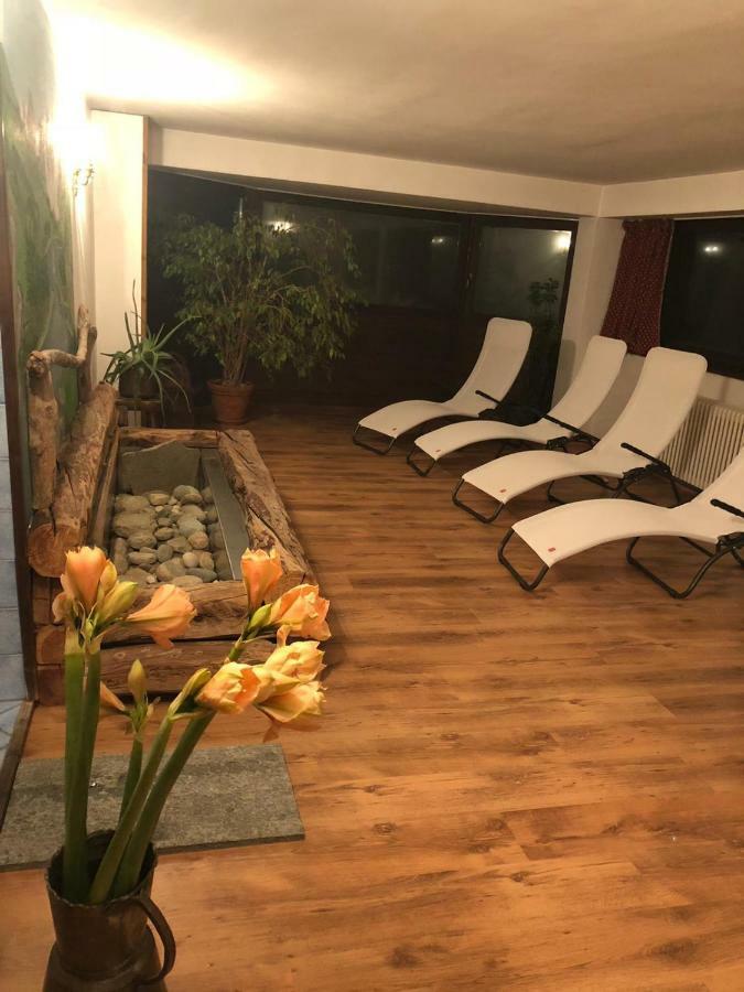 Hotel Gran Baita غريسوني سان جان المظهر الخارجي الصورة